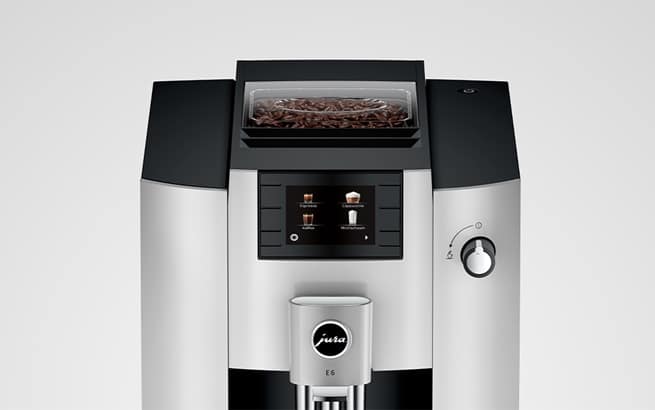 JURA E6 colour display with intuitive interface and smartphone compatibility