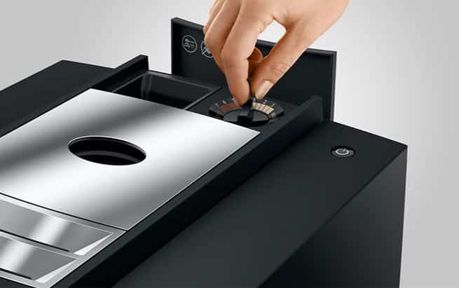 S8 equipped with P.A.G.2 grinder and 3D brewing unit for perfect extraction