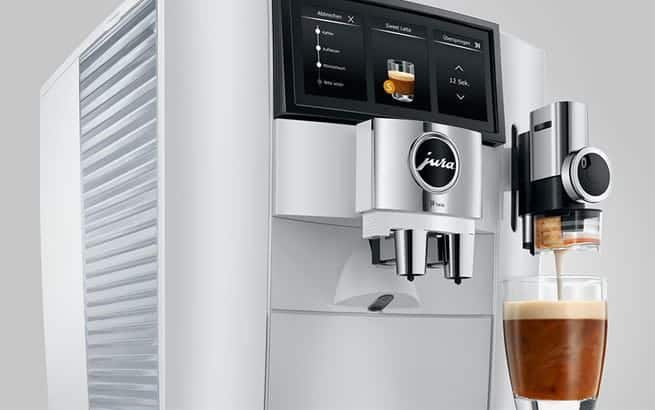 J8 Twin preparing 31 specialities including Sweet Latte