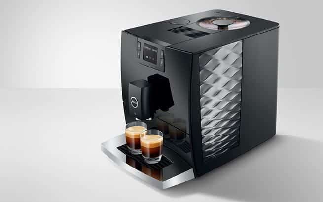 Elegant wave design of the JURA C8 Piano Black