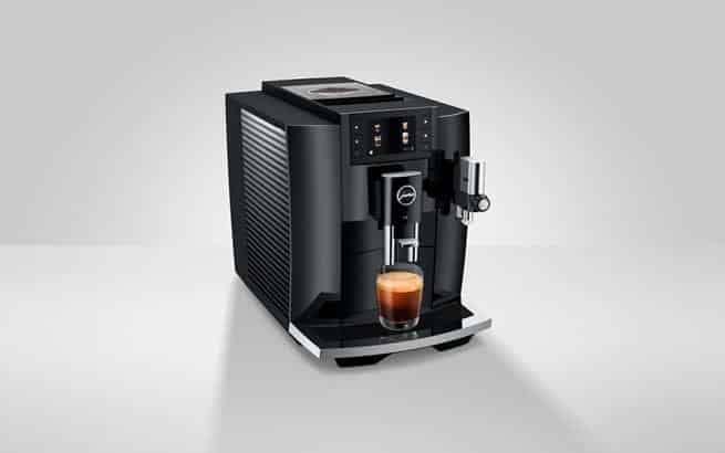 Harmonious, modern design of the JURA E8